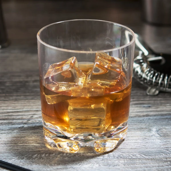 Thunder Group PLTHRG012C 12 Oz. Plastic Heavy Base Classic Rocks / Old Fashioned Glass 1 Thunder Group PLTHRG012C 12 Oz. Plastic Heavy Base Classic Rocks / Old Fashioned Glass